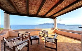 Splendida Villa Eoliana A Due Passi Dal Mare Con Panorama Mozzafiato